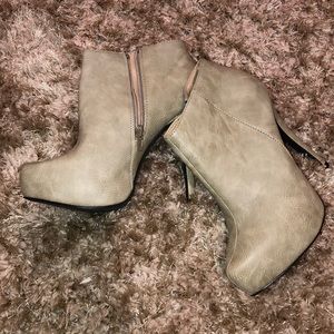 6in Booties